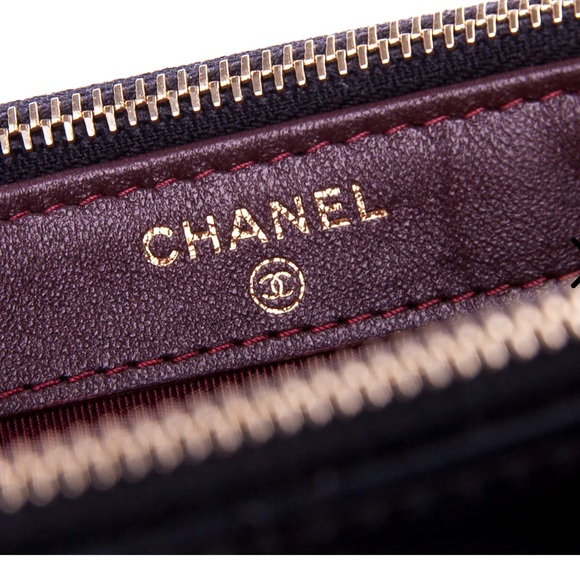 Chanel Double zip Wallet on Chain- Lambskin - Mint condition WOC Gold Hardware - Picture 4 of 9